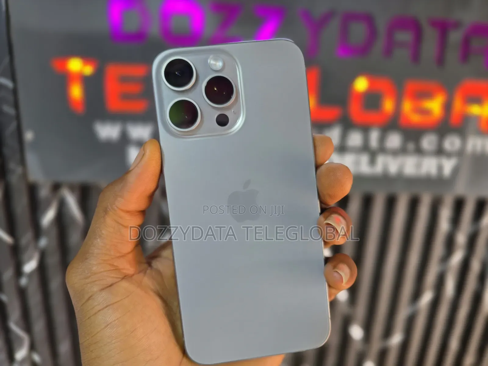 Apple iPhone 15 Pro Max 256 GB Silver
