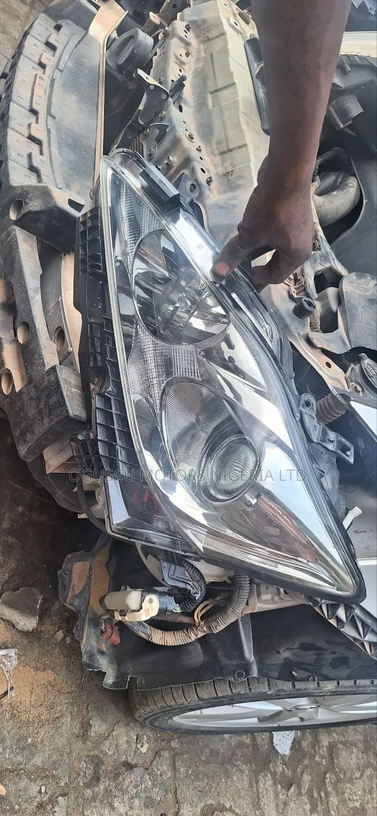 Headlamp Is250/Is350 2008 Charger Type