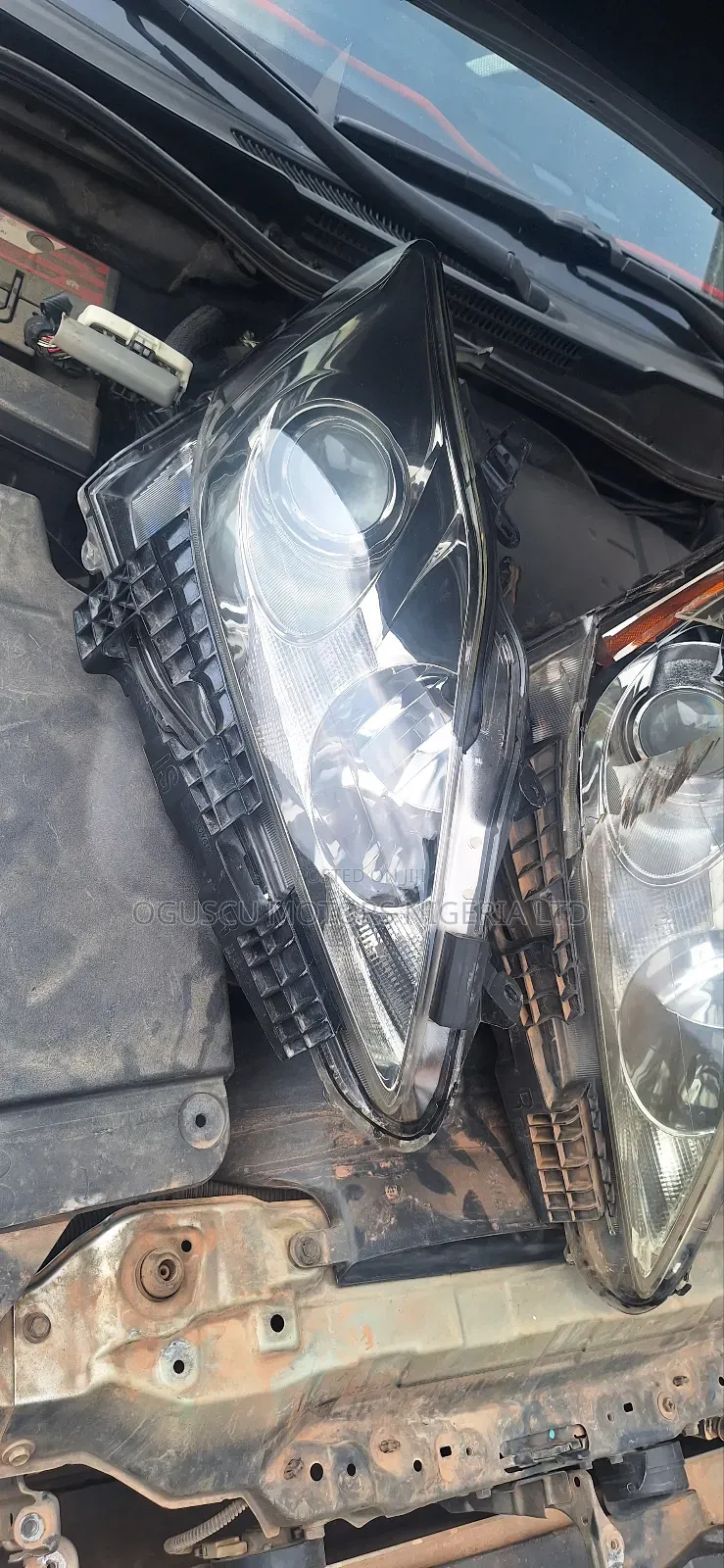 Headlamp Is250/Is350 2008 Charger Type