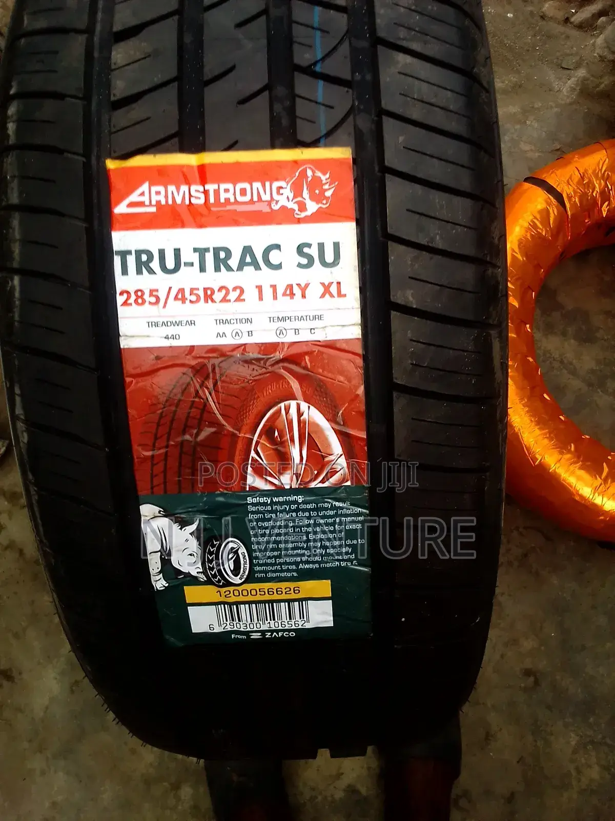 285 45 R22 Brandnew