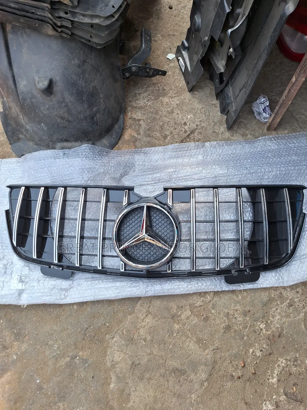 Front Grill GL 164 GT Design