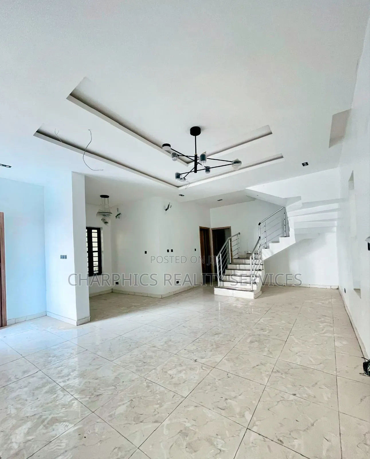 5bdrm Duplex in Lekki for sale