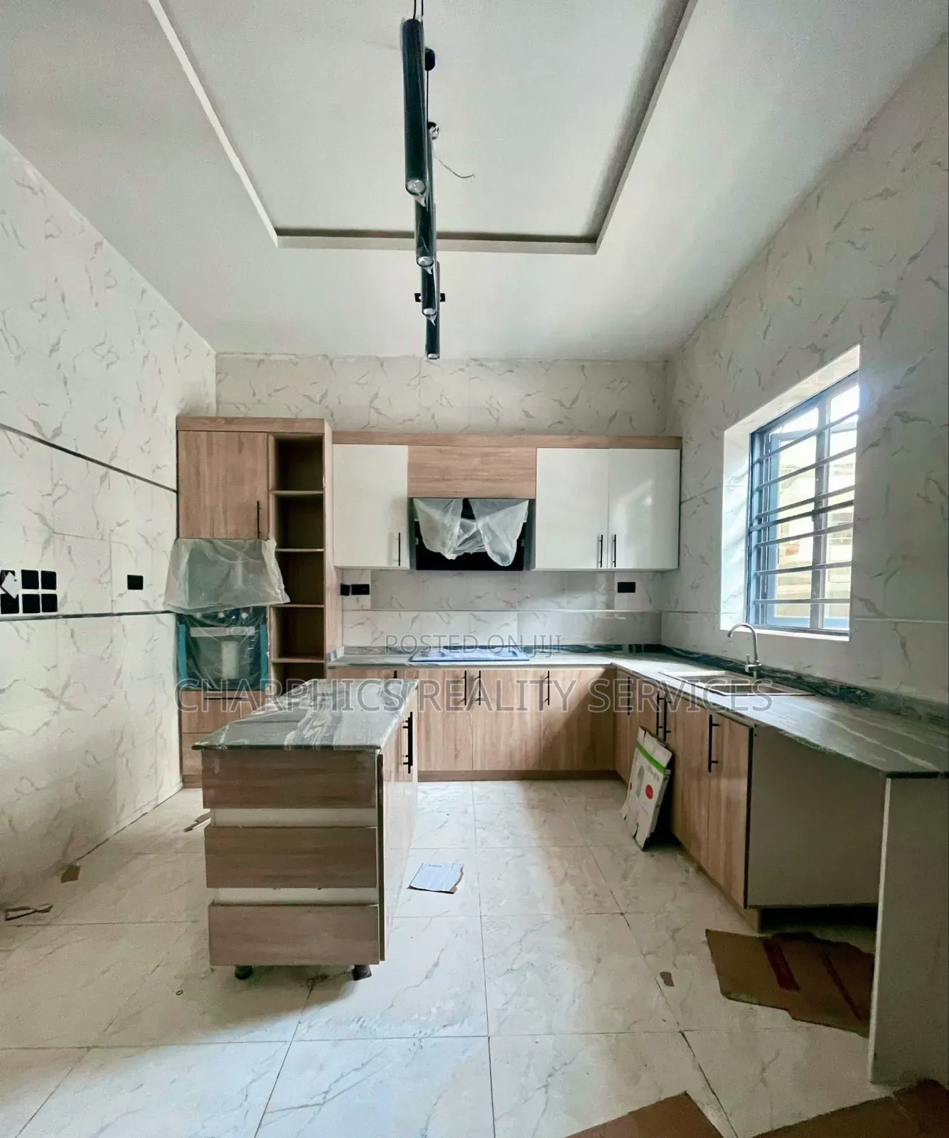 5bdrm Duplex in Lekki for sale