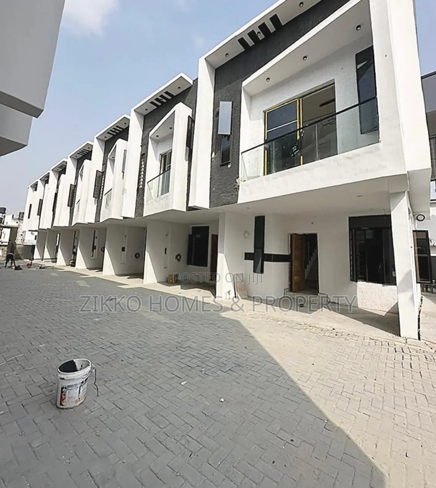 4bdrm Townhouse/Terrace in Ikota, Lekki for sale