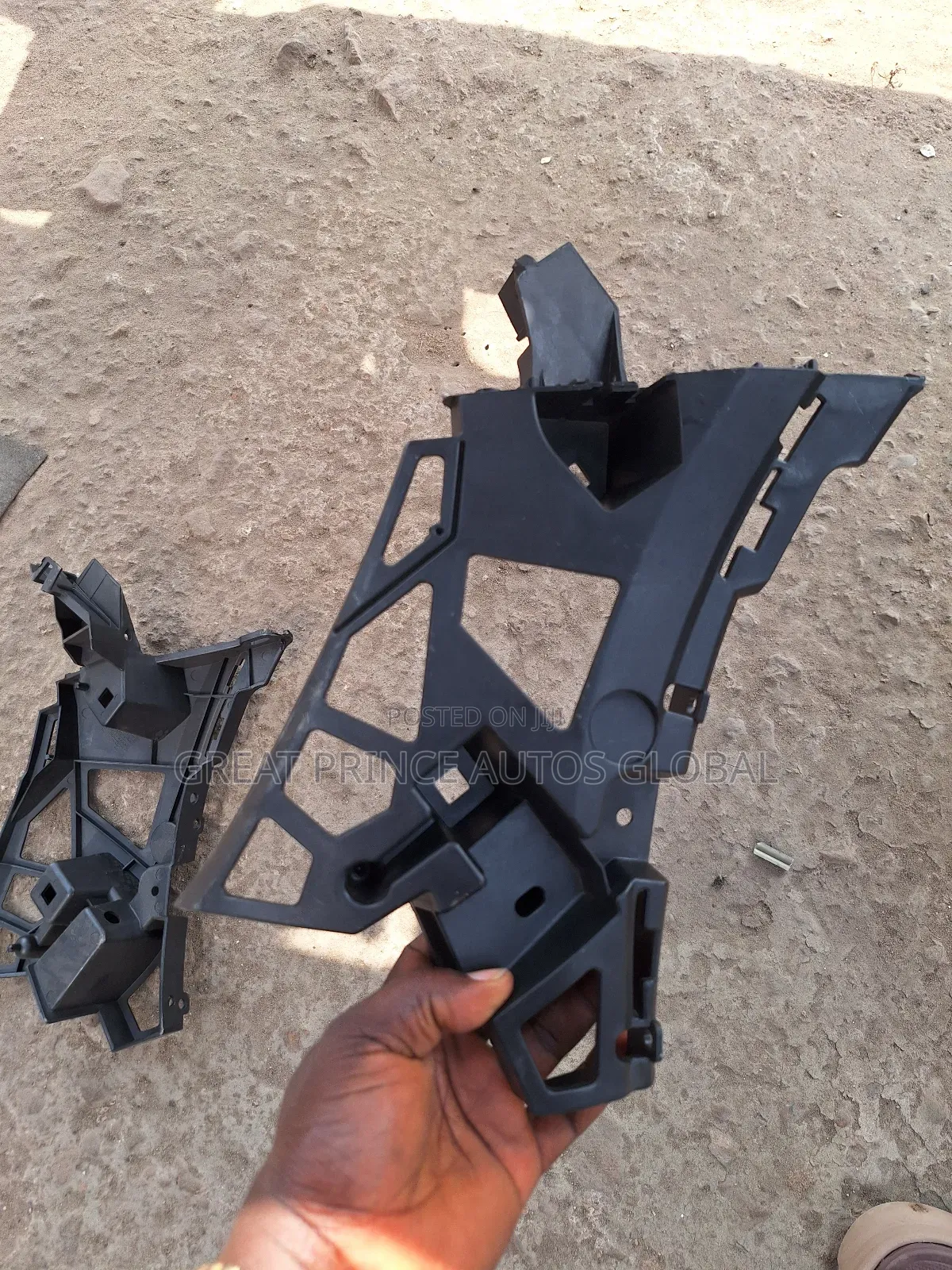 Head Lamp Hanger GLE 166