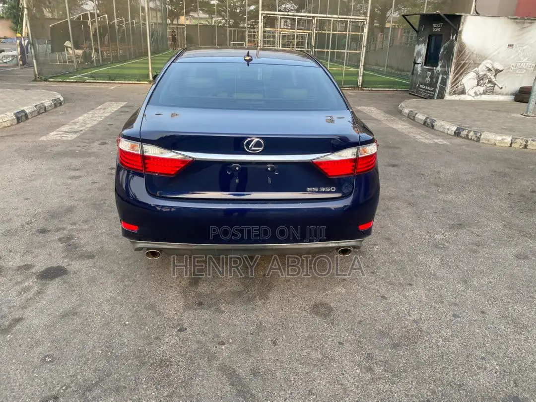 Lexus ES 2013 Blue