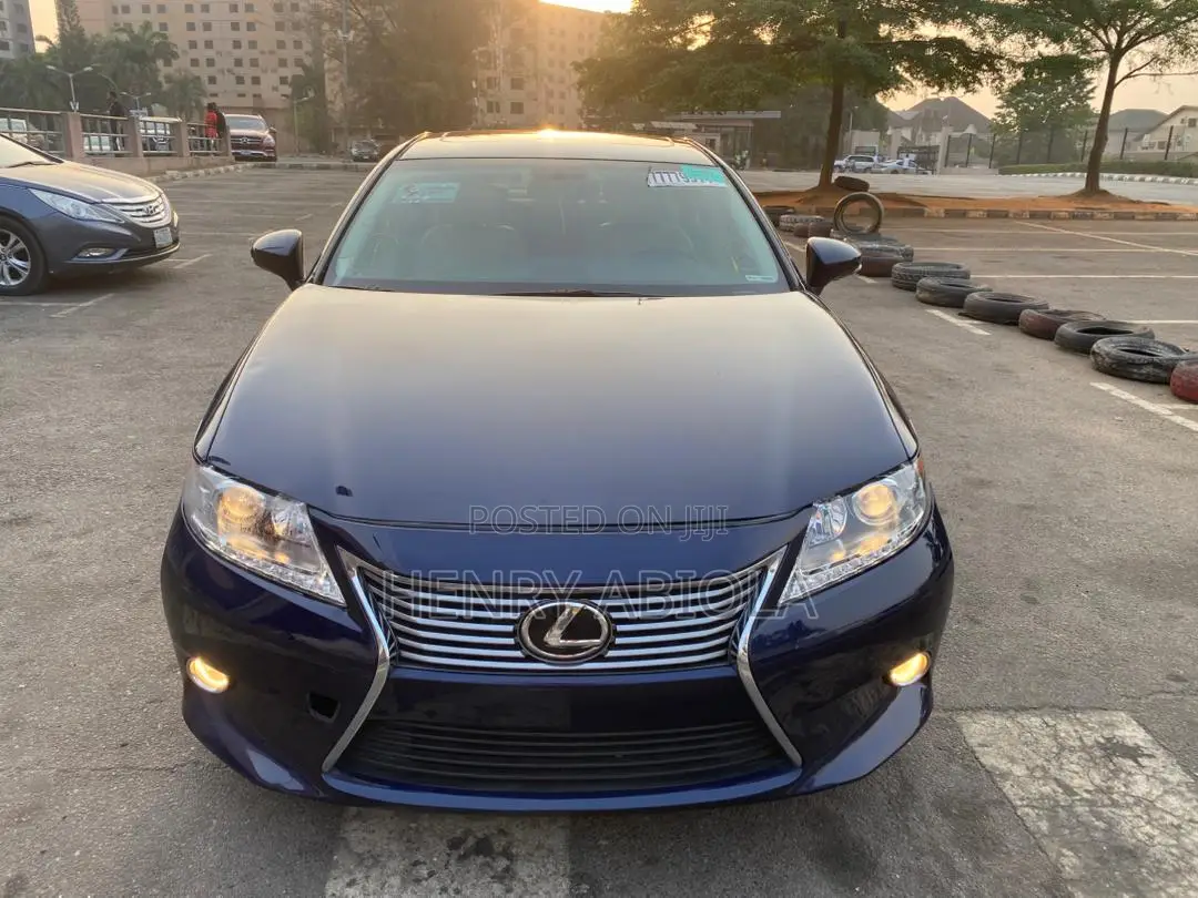 Lexus ES 2013 Blue