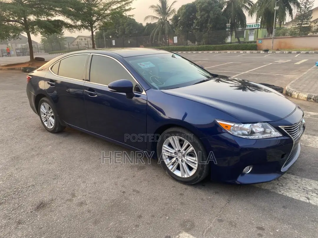 Lexus ES 2013 Blue
