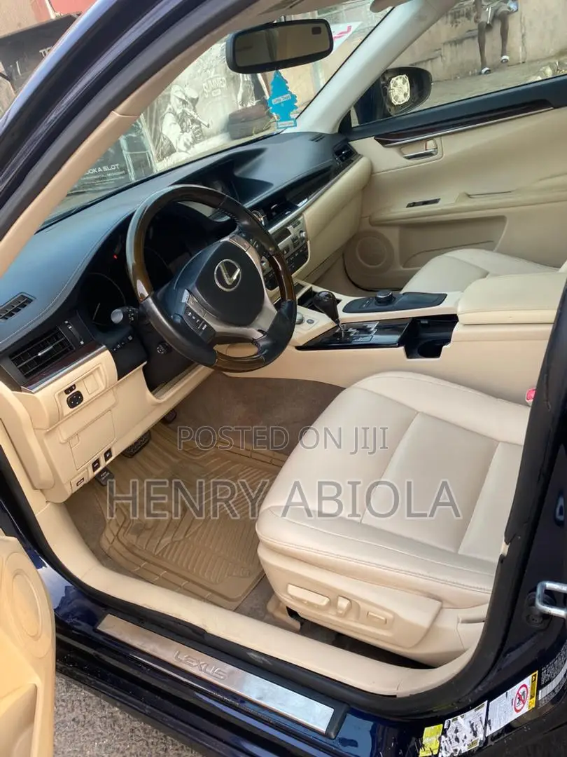 Lexus ES 2013 Blue