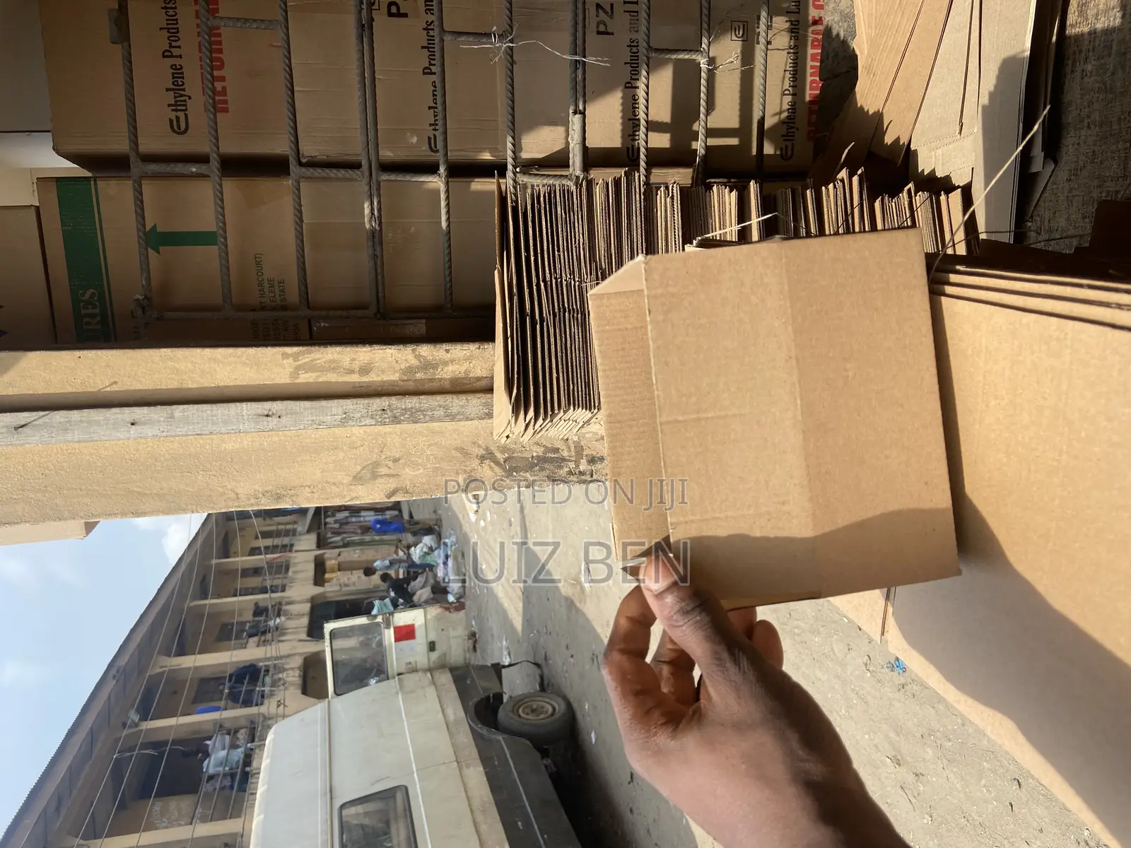 PLAIN Small New Jumia Carton