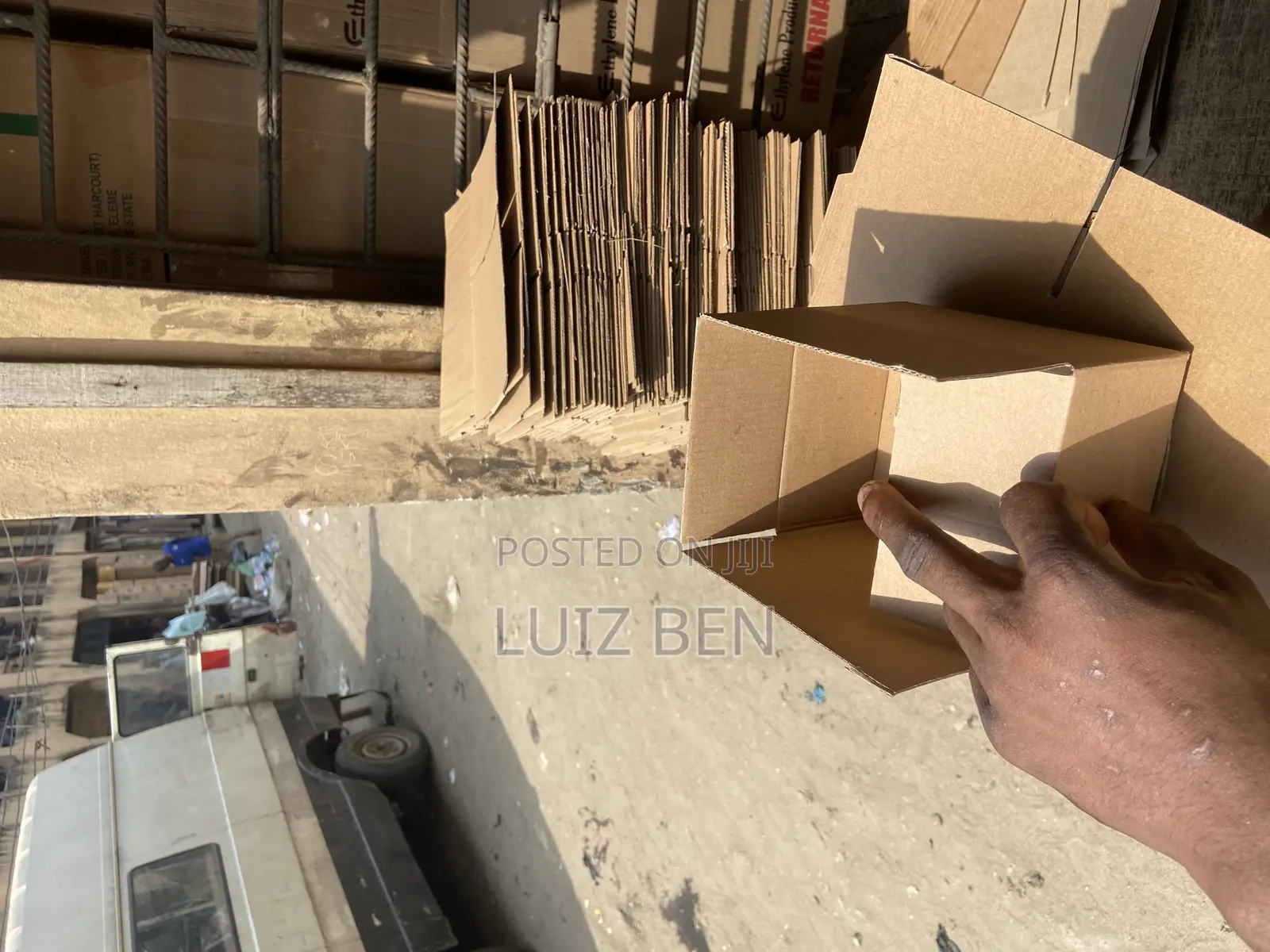PLAIN Small New Jumia Carton