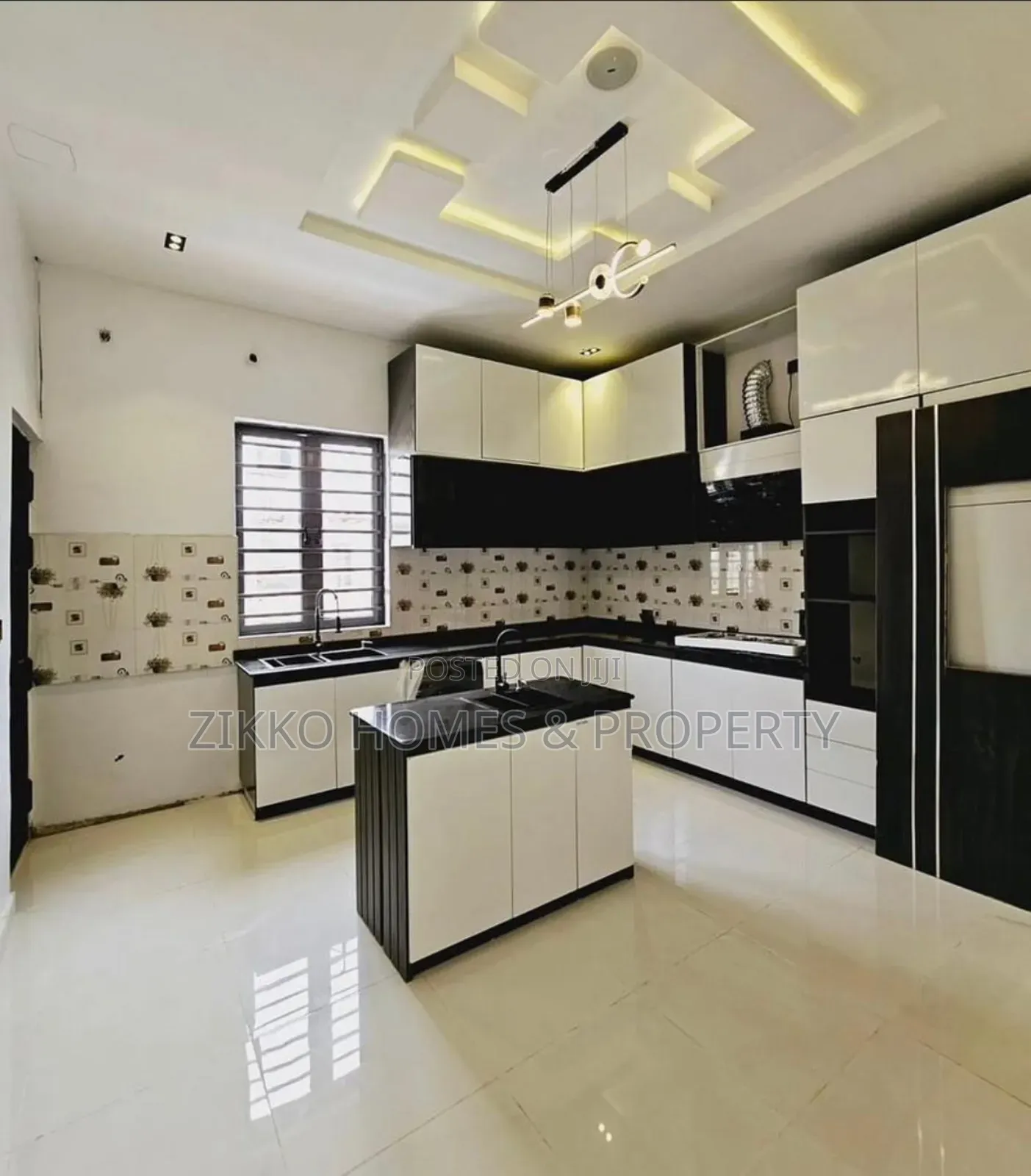 5bdrm Duplex in Ajah for sale