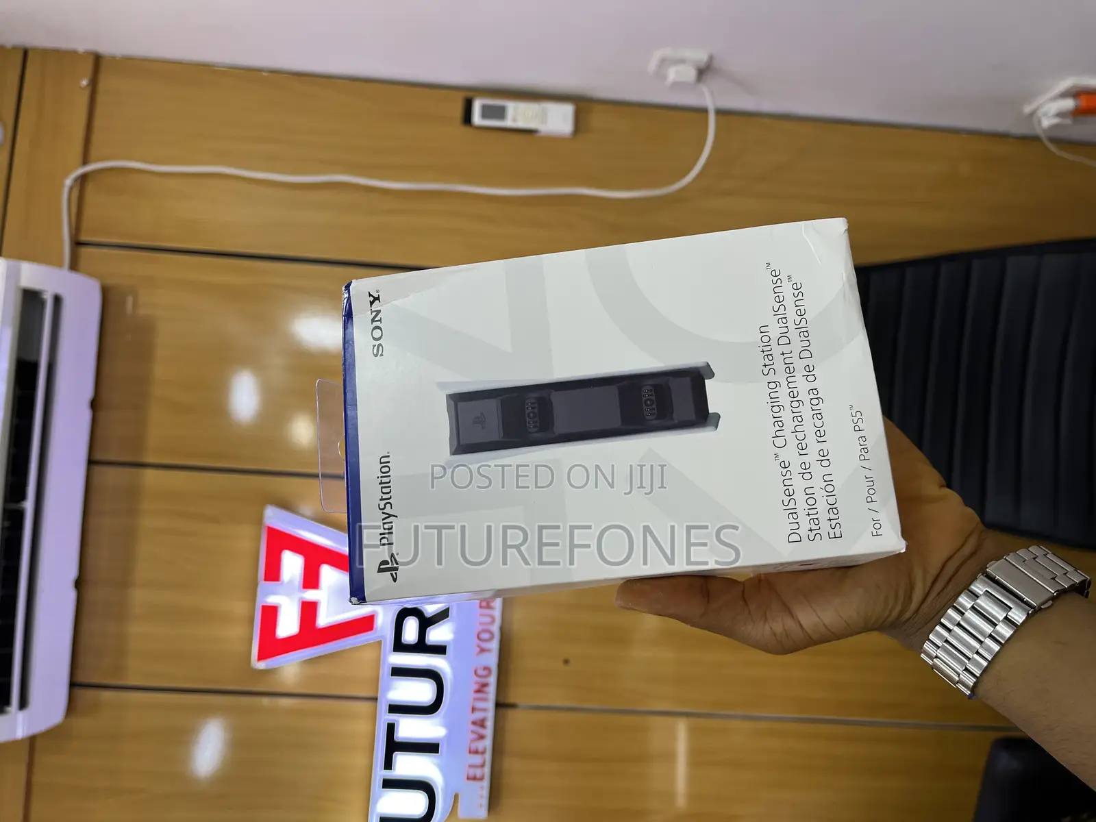 Dual Sense Charging Station