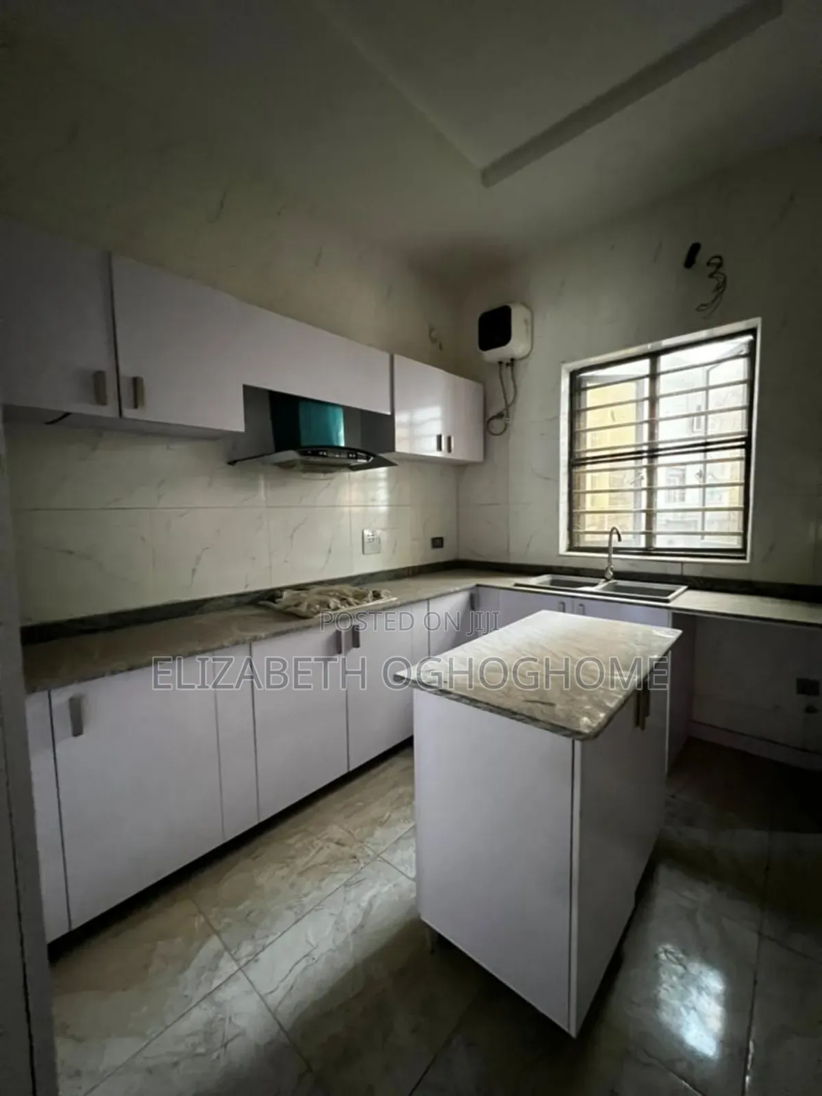 4bdrm Duplex in Lekki for sale