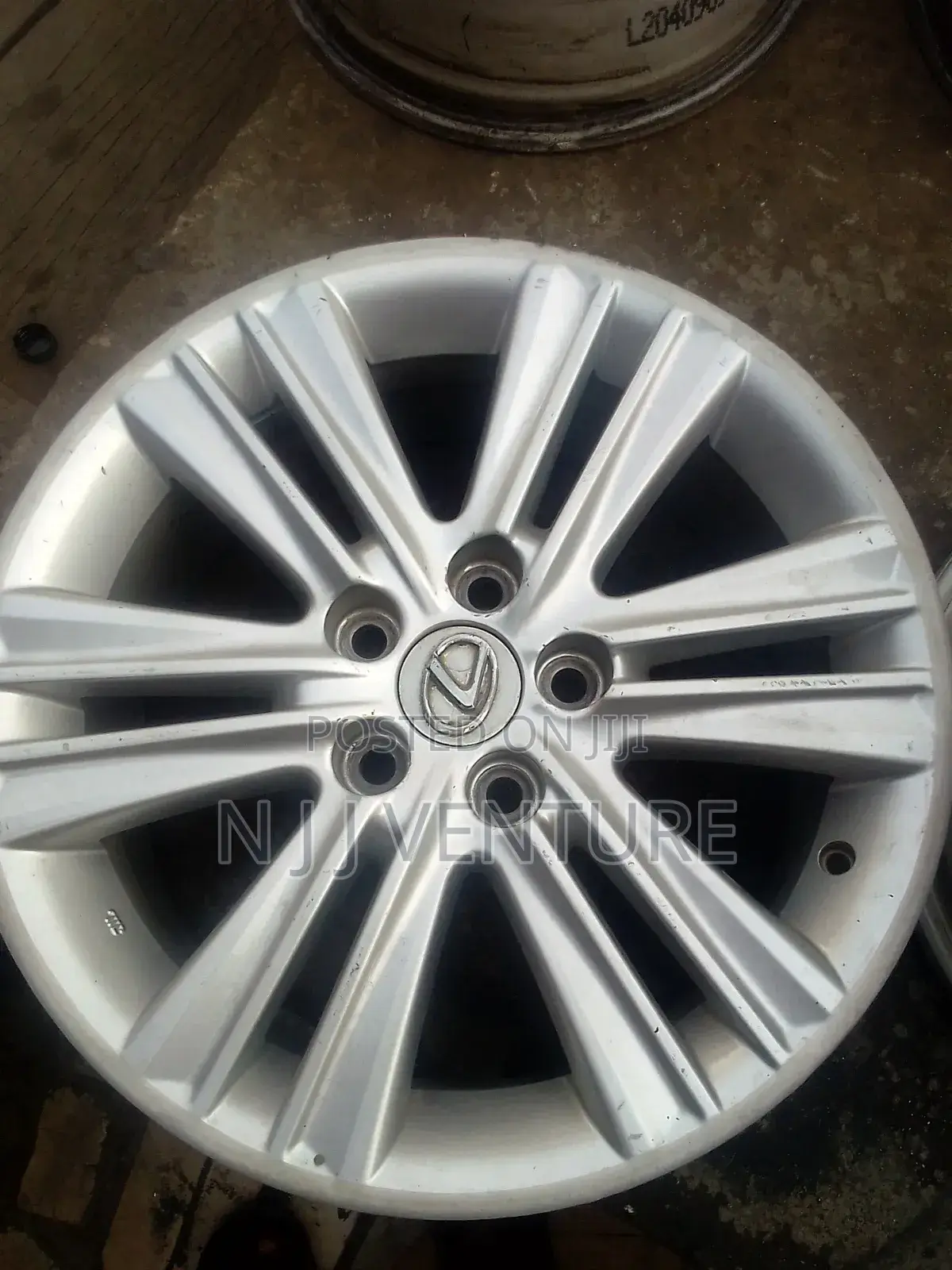 17rim for Lexus