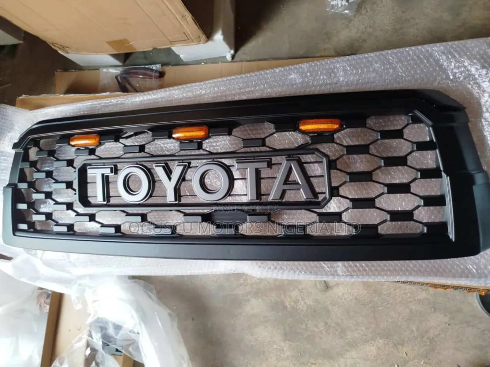 Front Grille Tundra 2008-2010-2012 Model