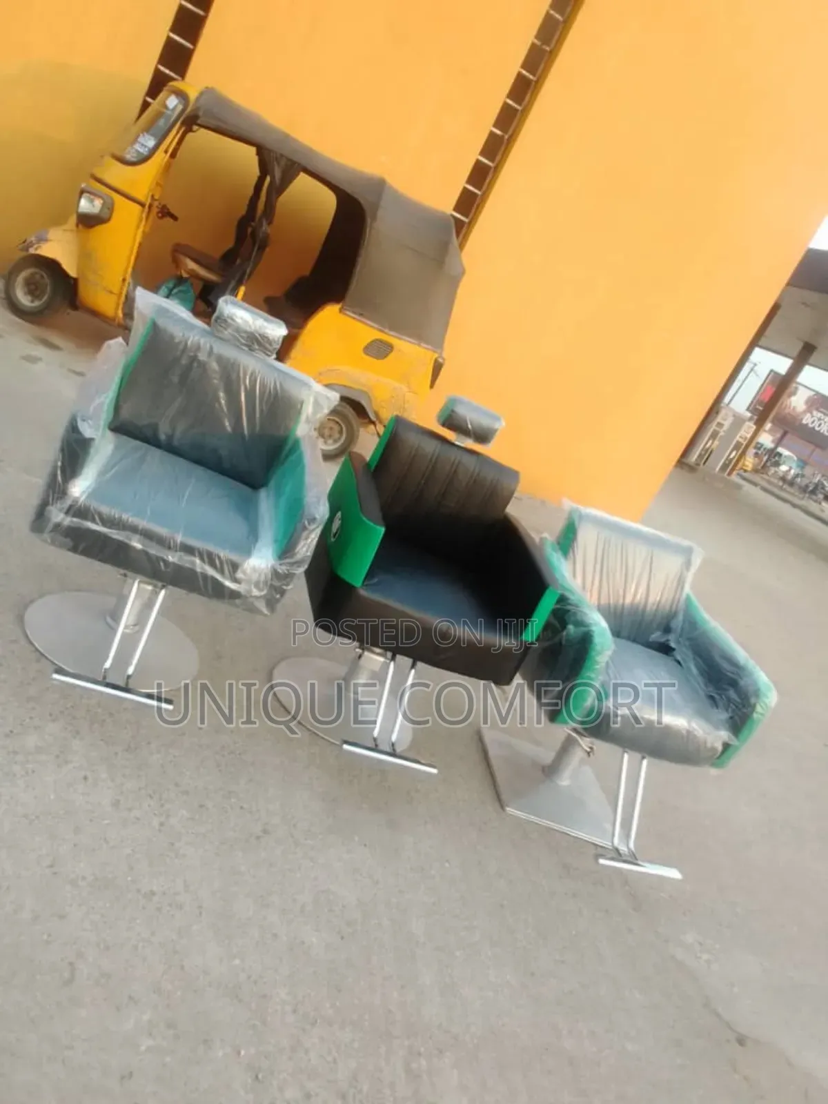 Salon Rolling Recliner Barber Chair