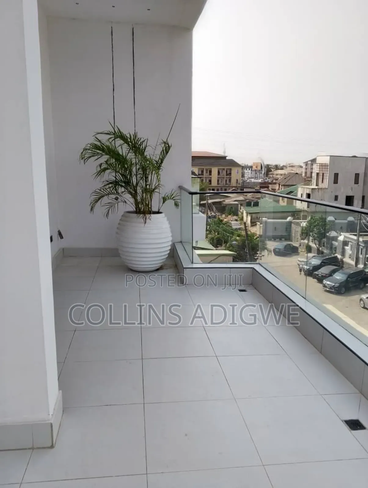 5bdrm Duplex in Secured, Idado for sale