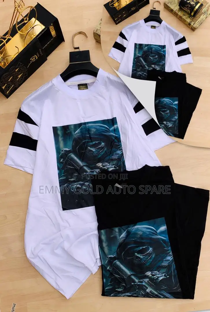 Picture Round Neck Good Quality