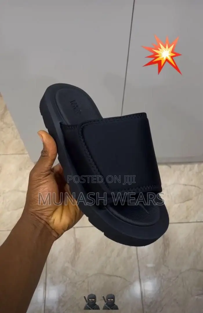 Zara Slide 40-46
