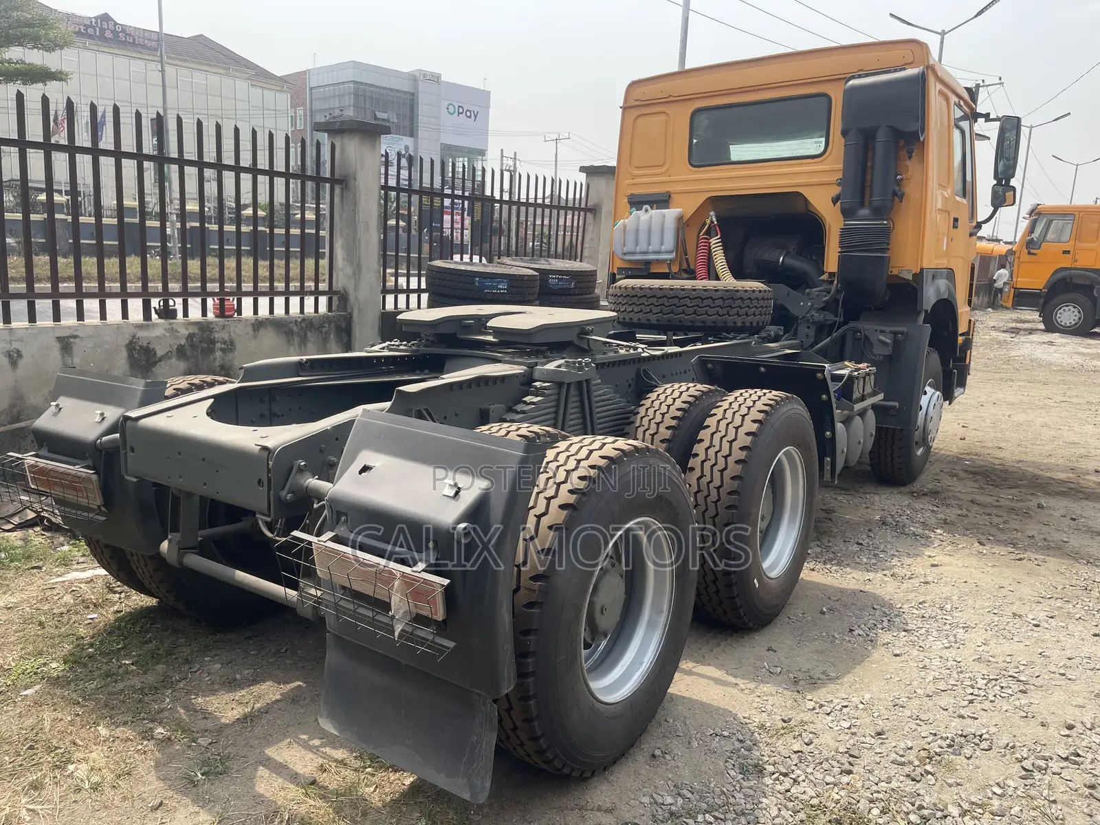Foreign Used Howo Tractor Head 371HP