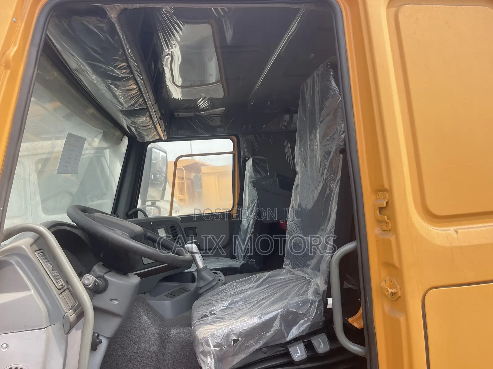 Foreign Used Howo Truck Tractor Head 371HP