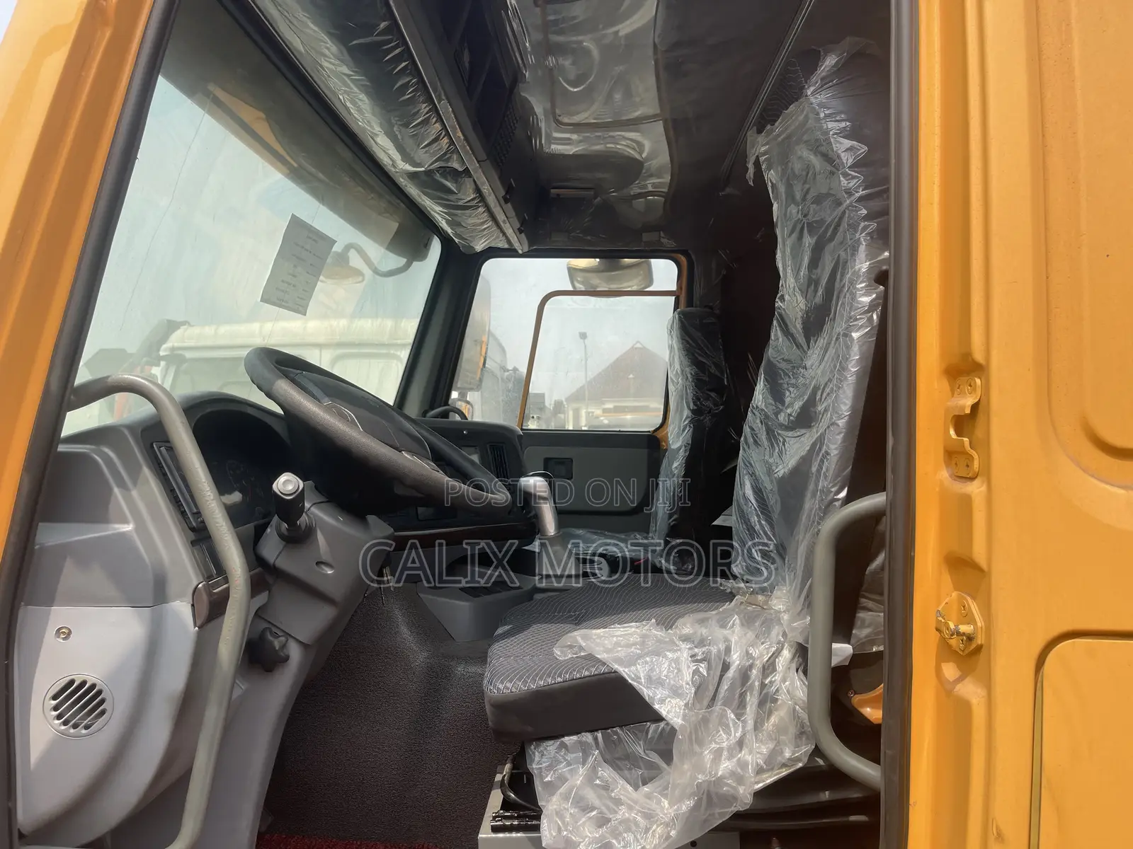 Foreign Used Howo Truck Tipper 371HP.