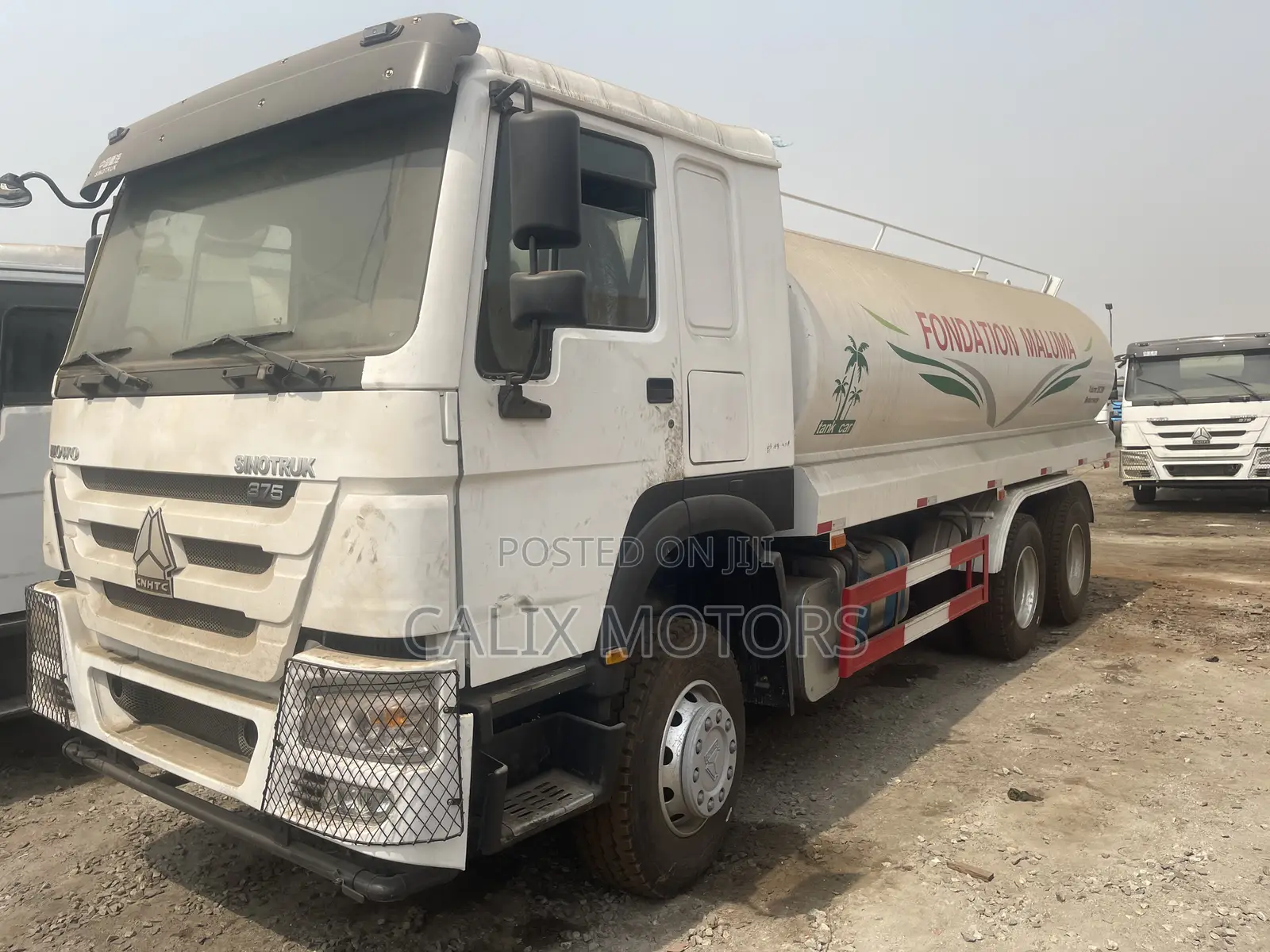 Foreign Used Howo Water Tank Truck With 20,000 Liters.