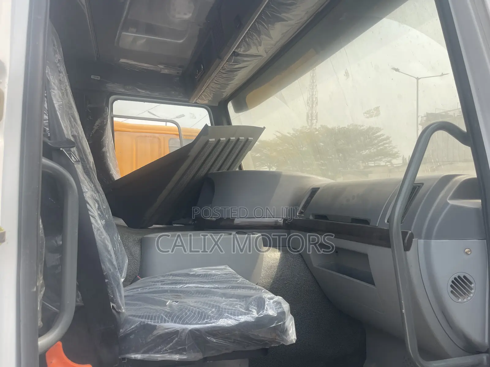Foreign Used Howo Water Tank Truck With 20,000 Liters.