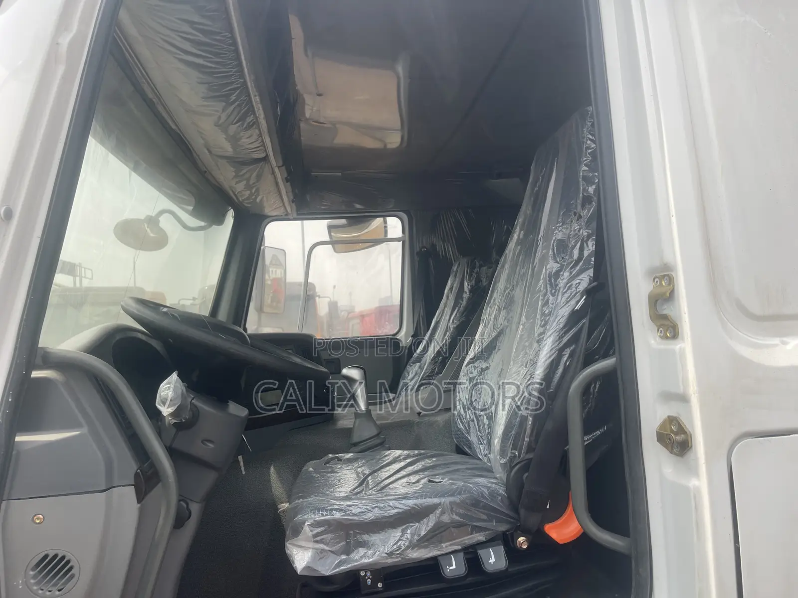 Foreign Used Howo Water Tanker Truck 20,000 Litres.