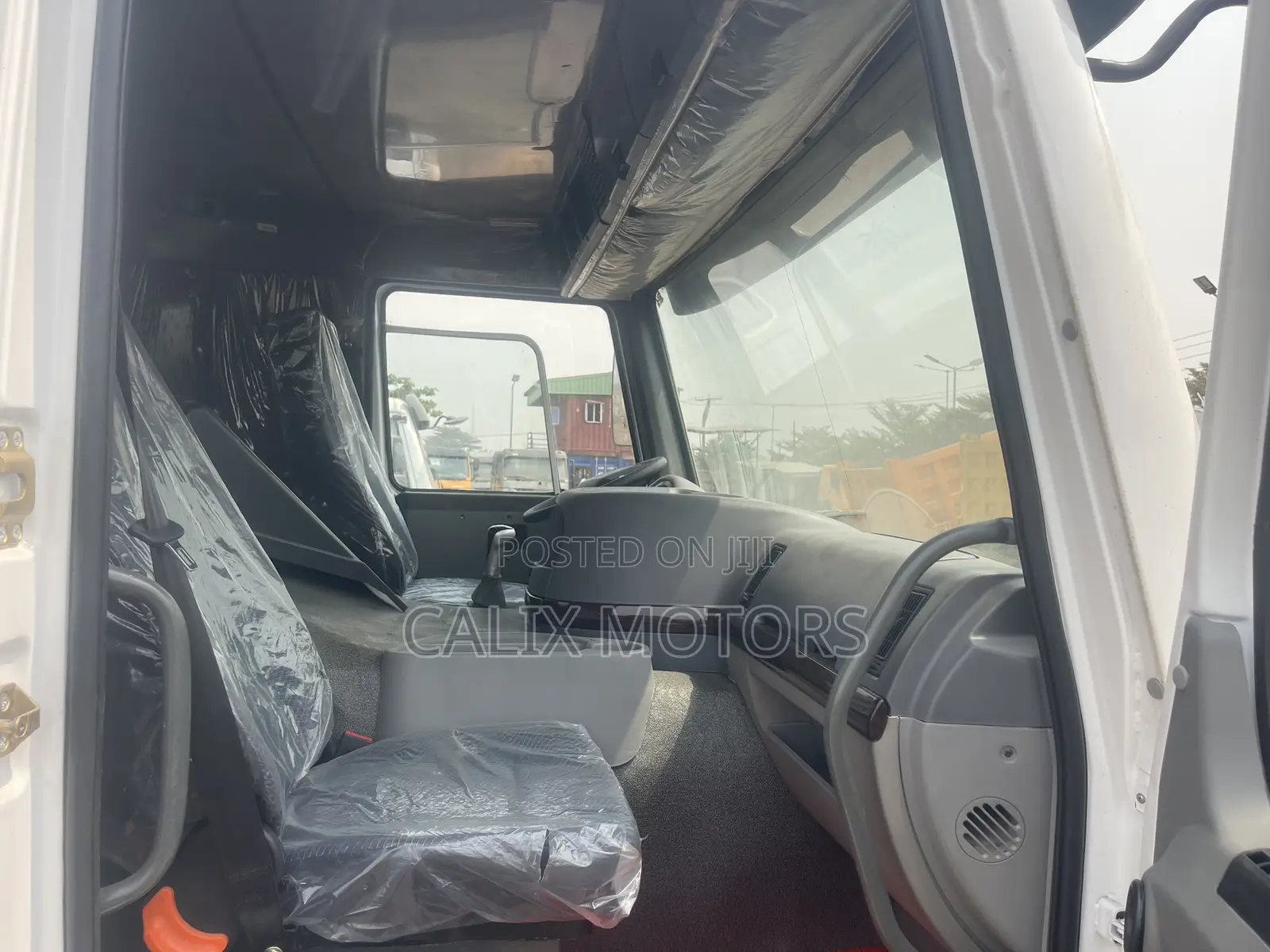 Foreign Used Howo Water Tanker Truck 20,000 Litres.
