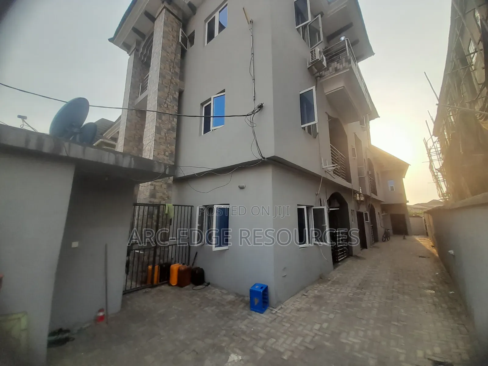 Furnished 3bdrm Block of Flats in Apple Junction for sale