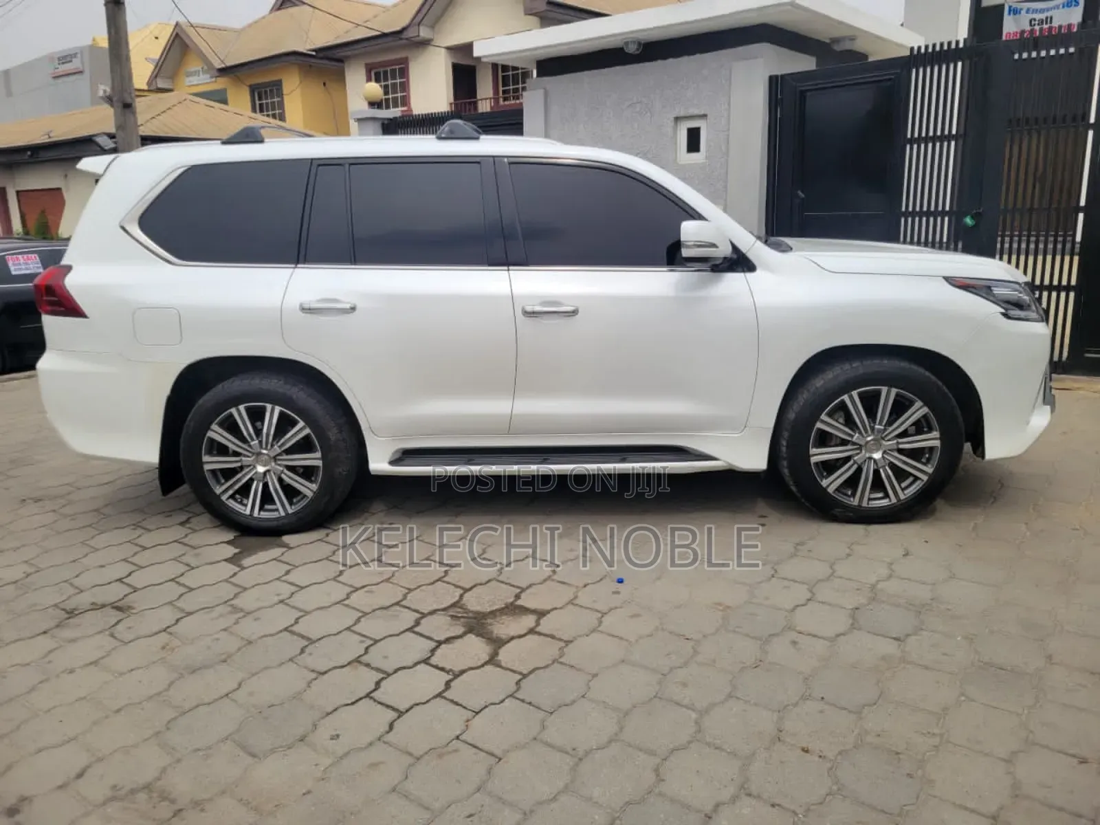 Lexus LX 570 (5 seats) AWD 2017 White