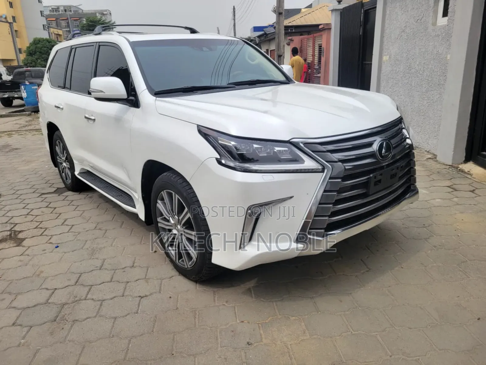 Lexus LX 570 (5 seats) AWD 2017 White