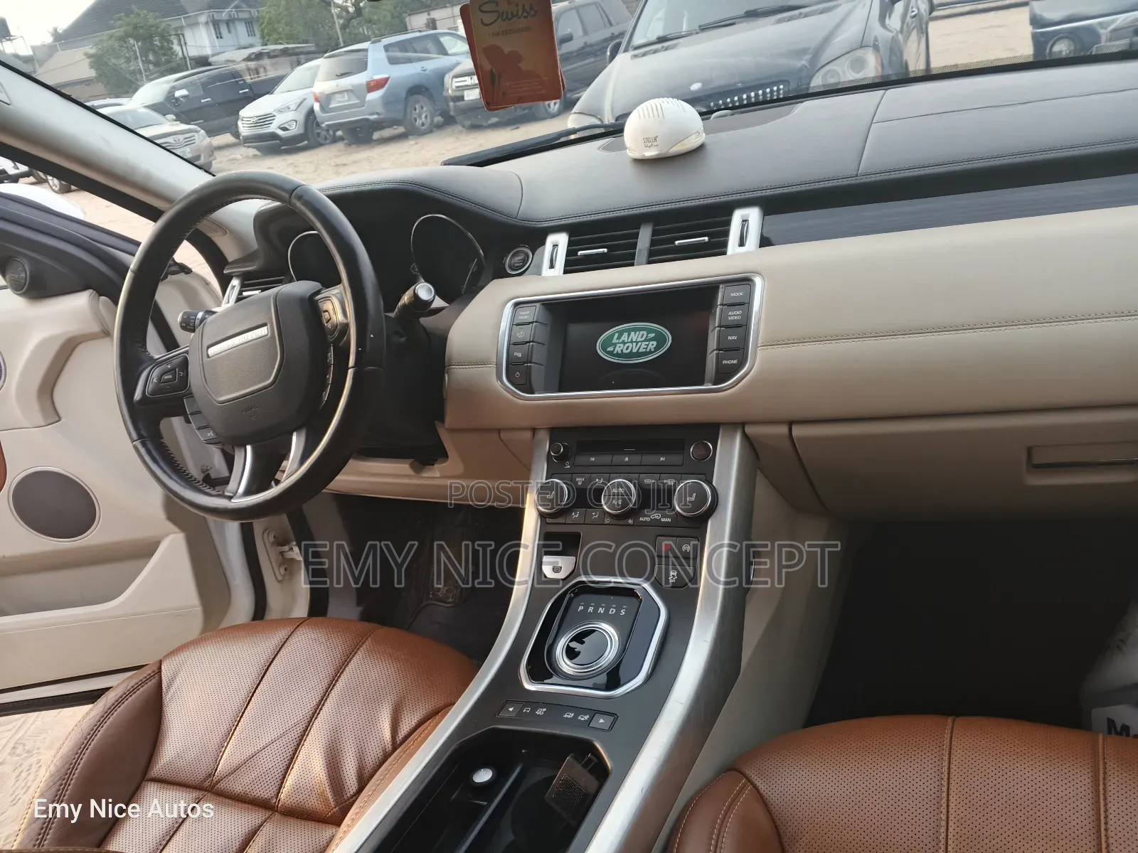 Land Rover Range Rover Evoque Prestige 4x4 (2.0L 4cyl 9A) 2014 White