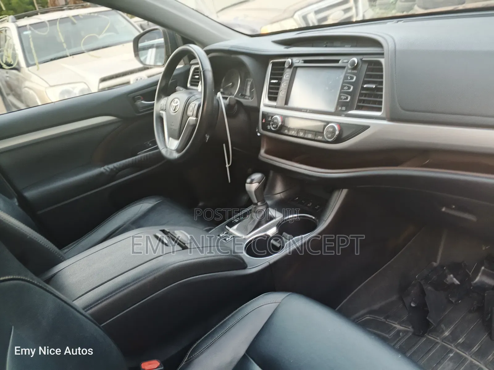 Toyota Highlander XLE 4dr SUV AWD (3.5L 6cyl 6A) 2014 Red
