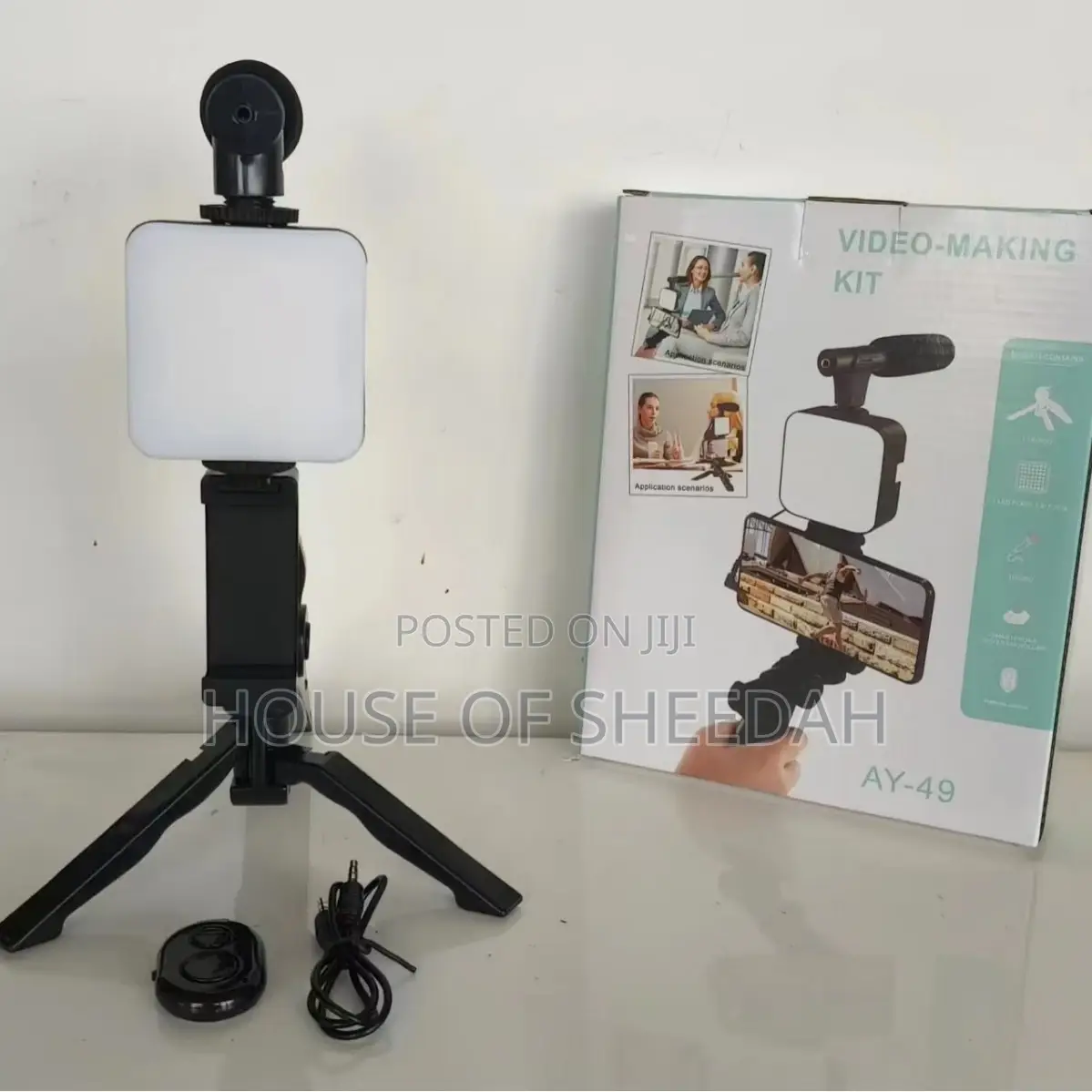 Professional Microphone Live Broadcast Stand With Light