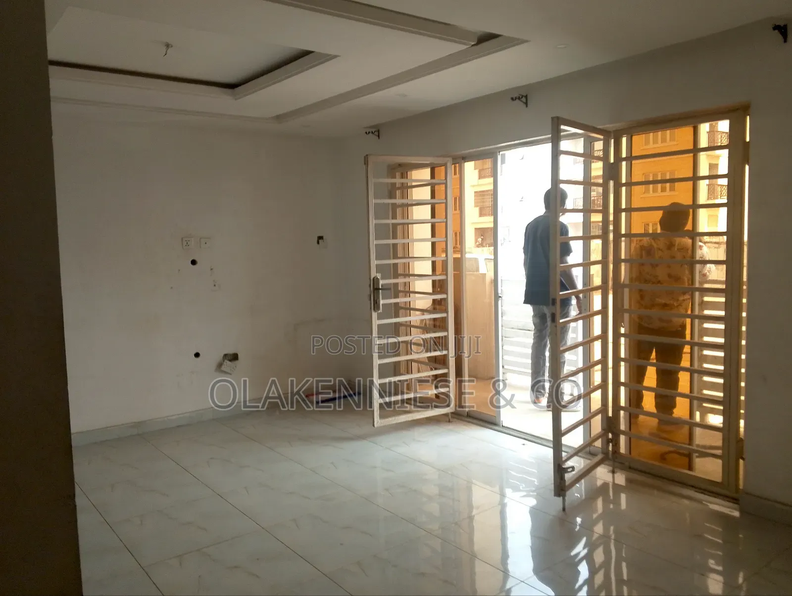 3bdrm Block of Flats in Olaleye New Town, Iponri for sale
