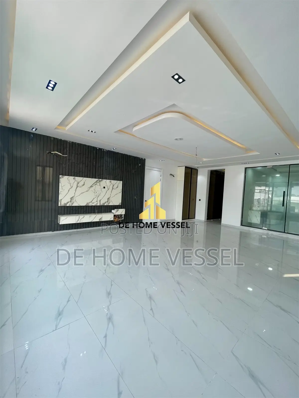 5bdrm Duplex in Ikota for sale