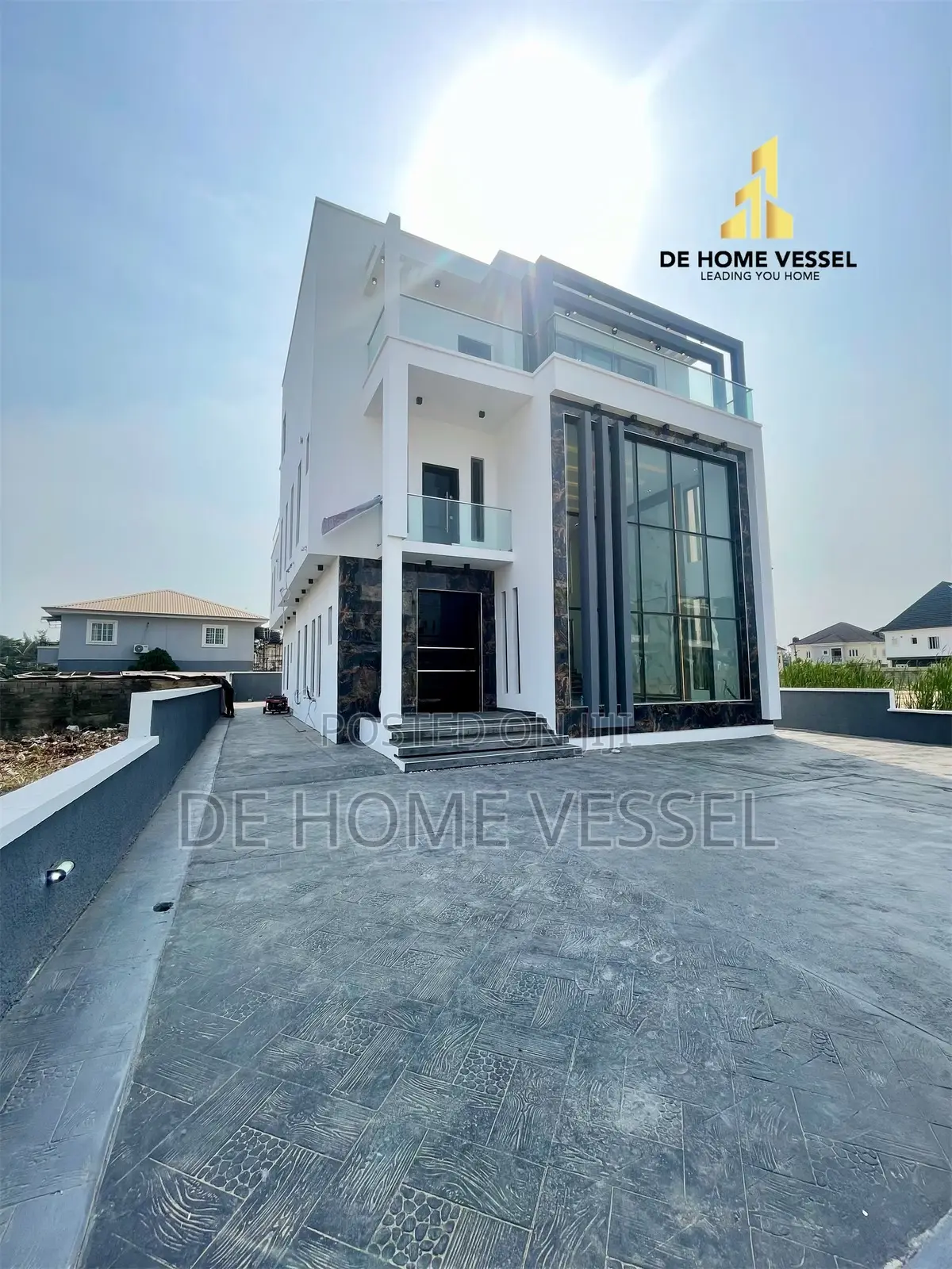 5bdrm Duplex in Ikota for sale