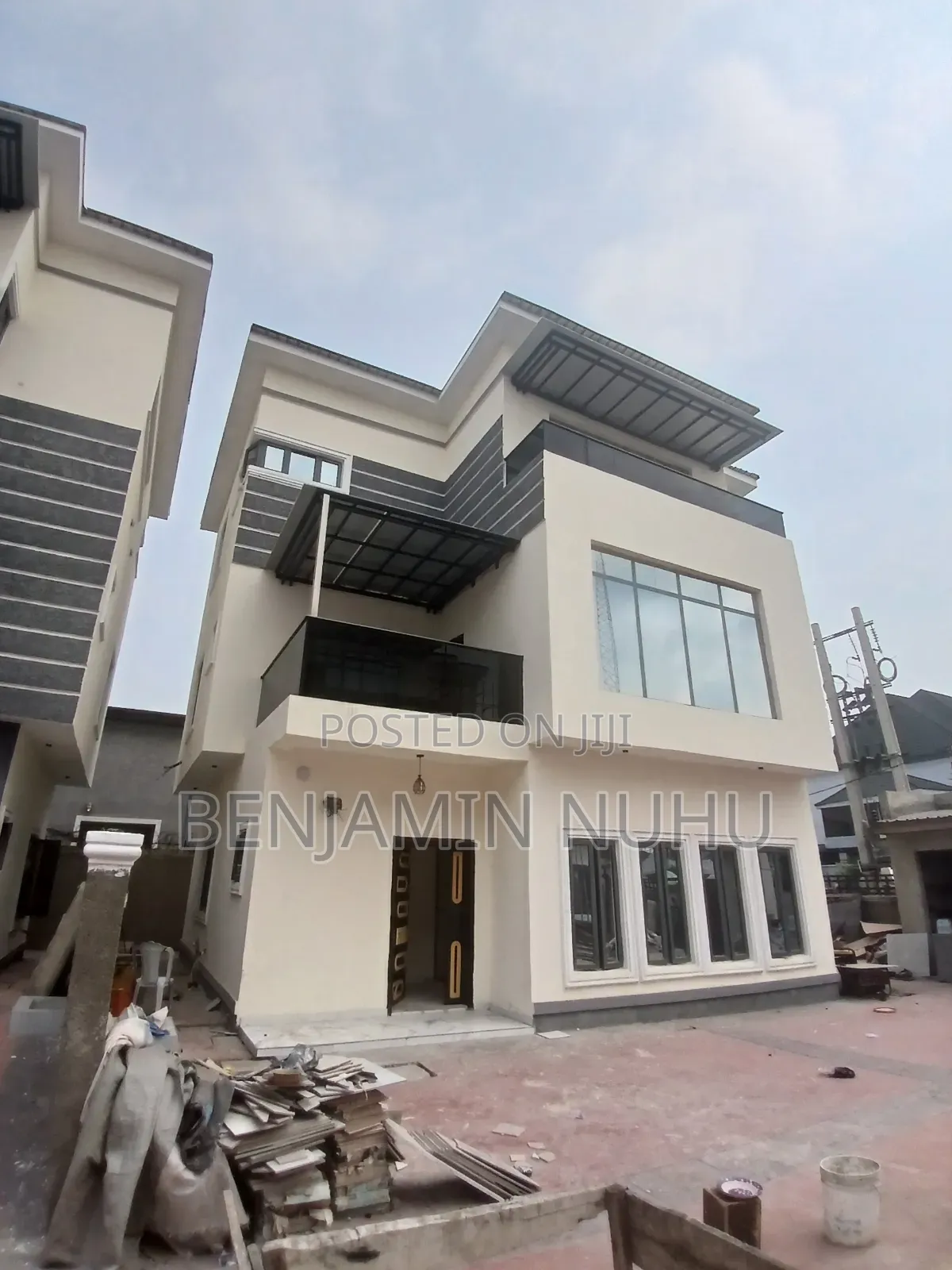 4bdrm Duplex in Platinum Way, Lekki for sale