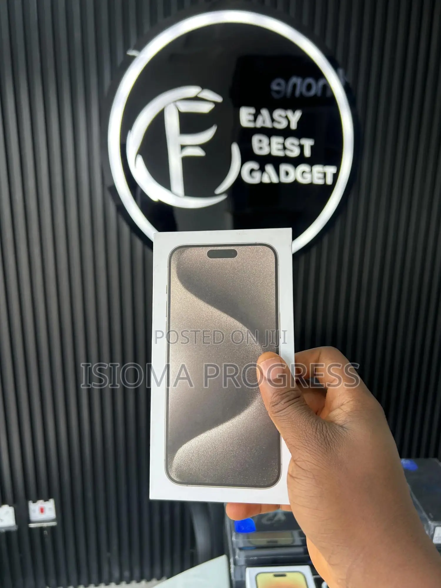 New Apple iPhone 15 Pro Max 256 GB Black
