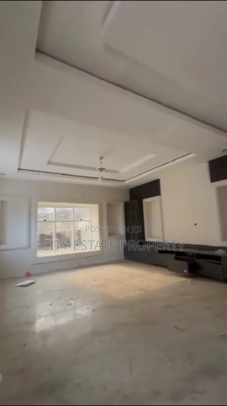 Furnished 3bdrm Duplex in Gra for sale