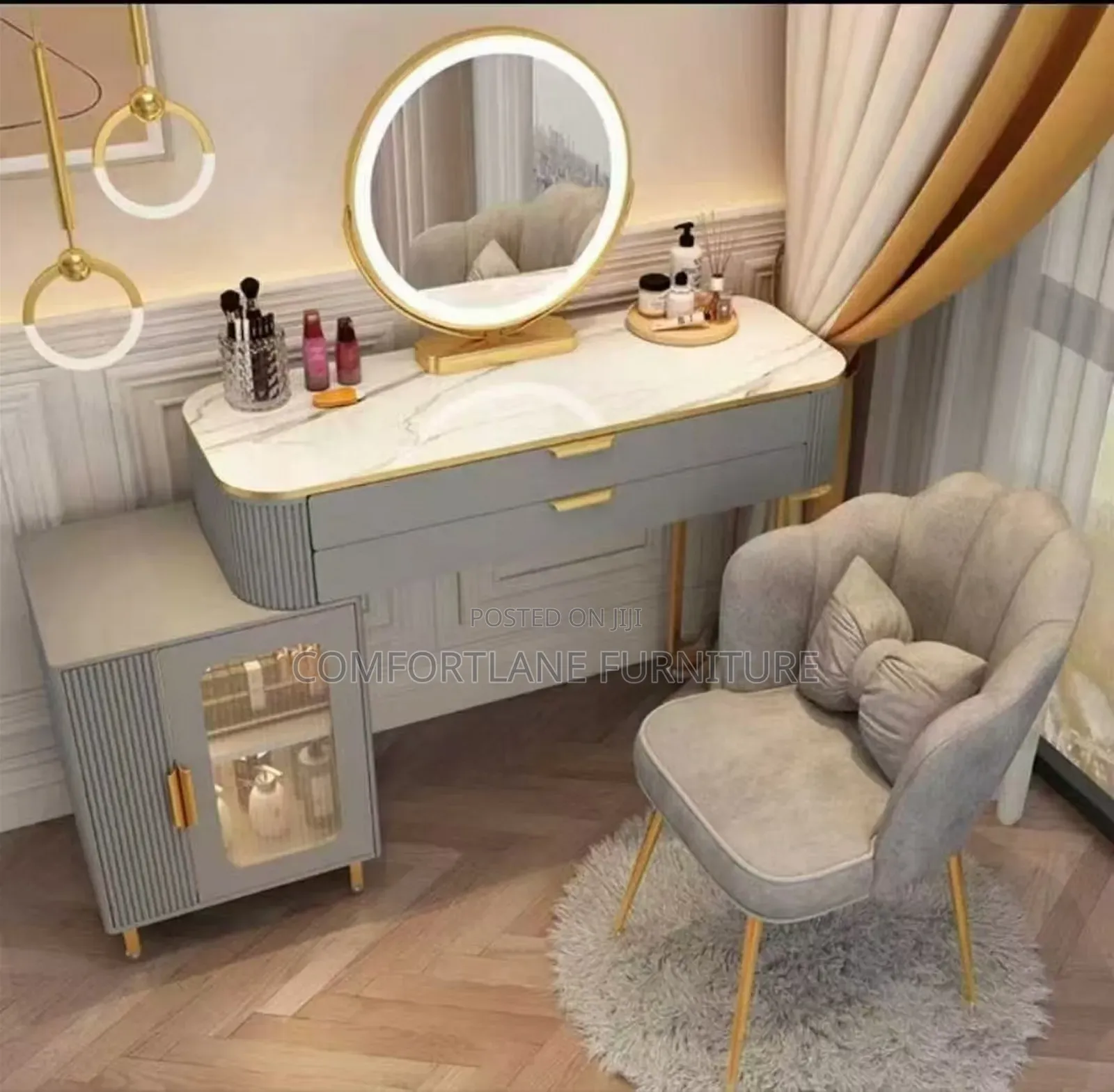 Vanity/ Dressing Mirror Table