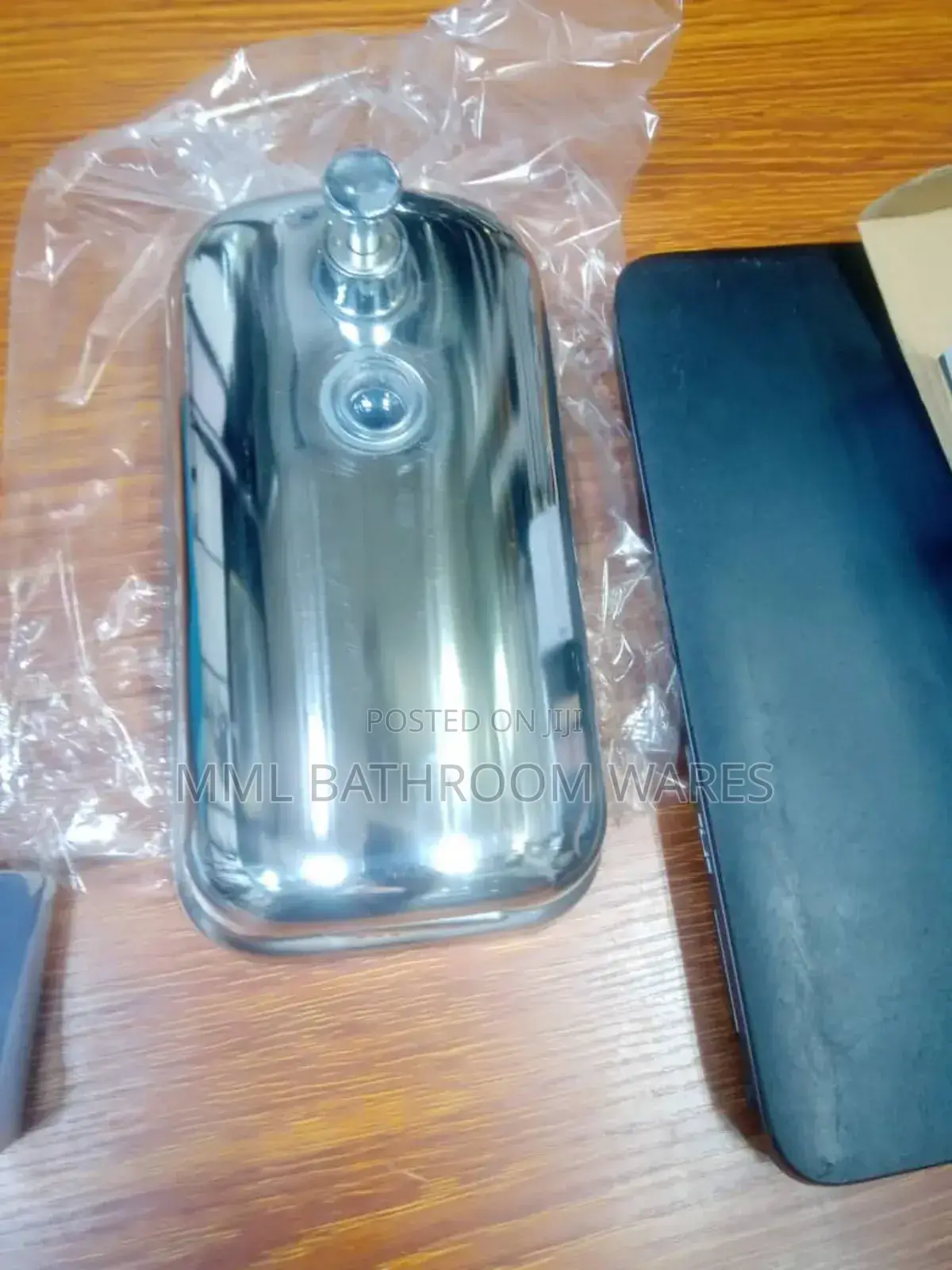 Stainless Steel Manuel Bathroom Soap Dispenser