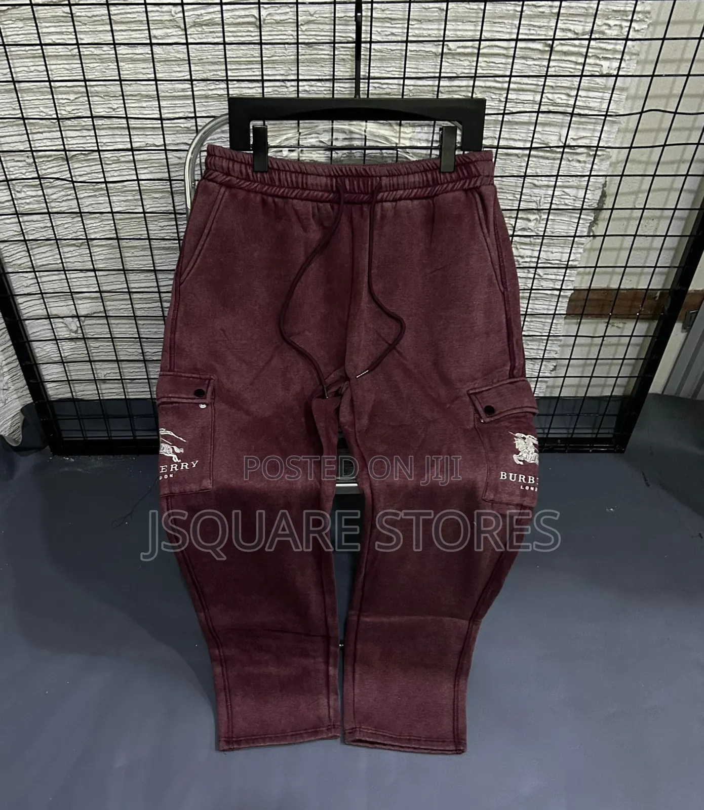 Men Quality Joggers With Side Line