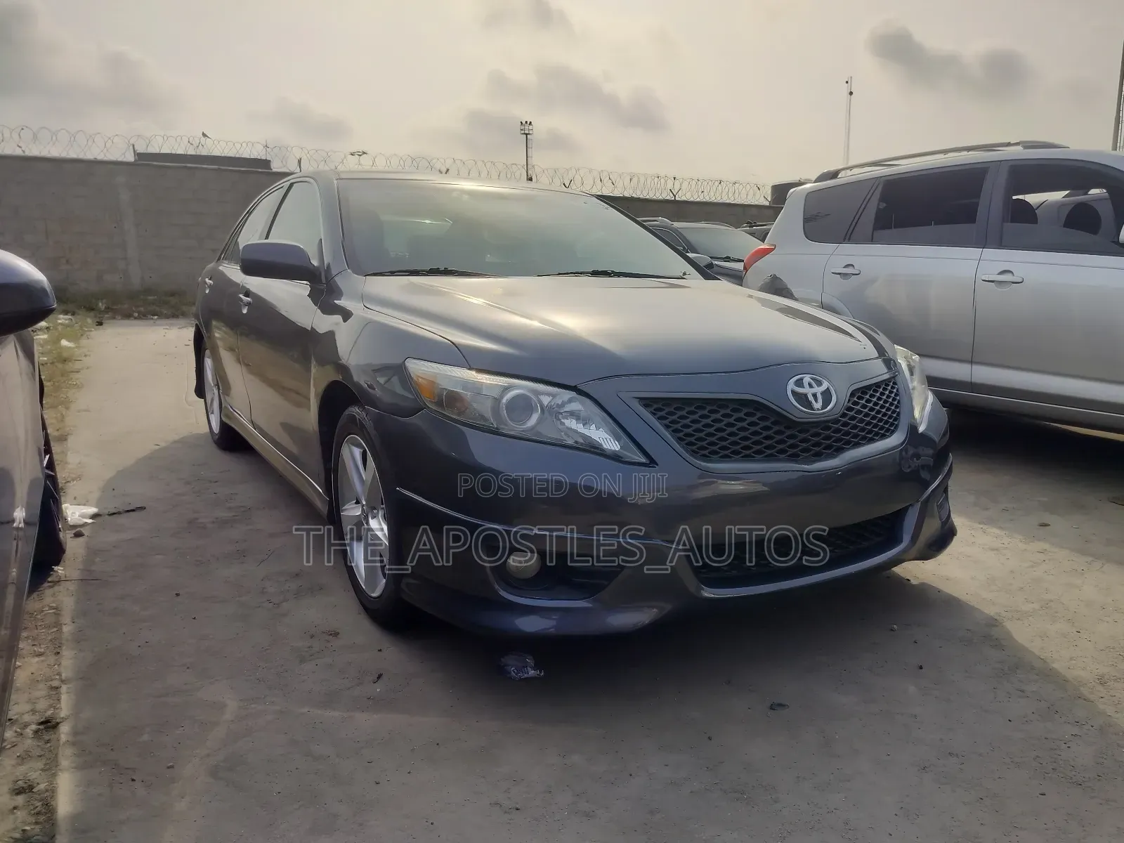 Toyota Camry 2011 Gray