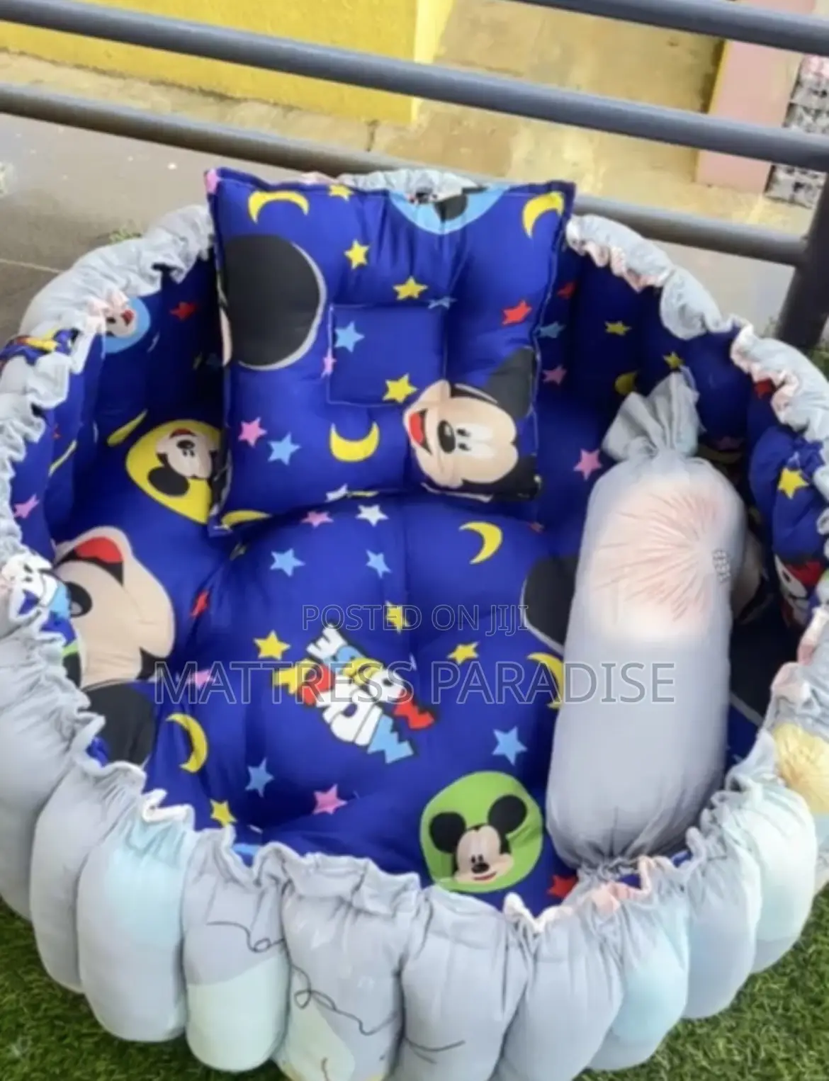Circular Baby Nest