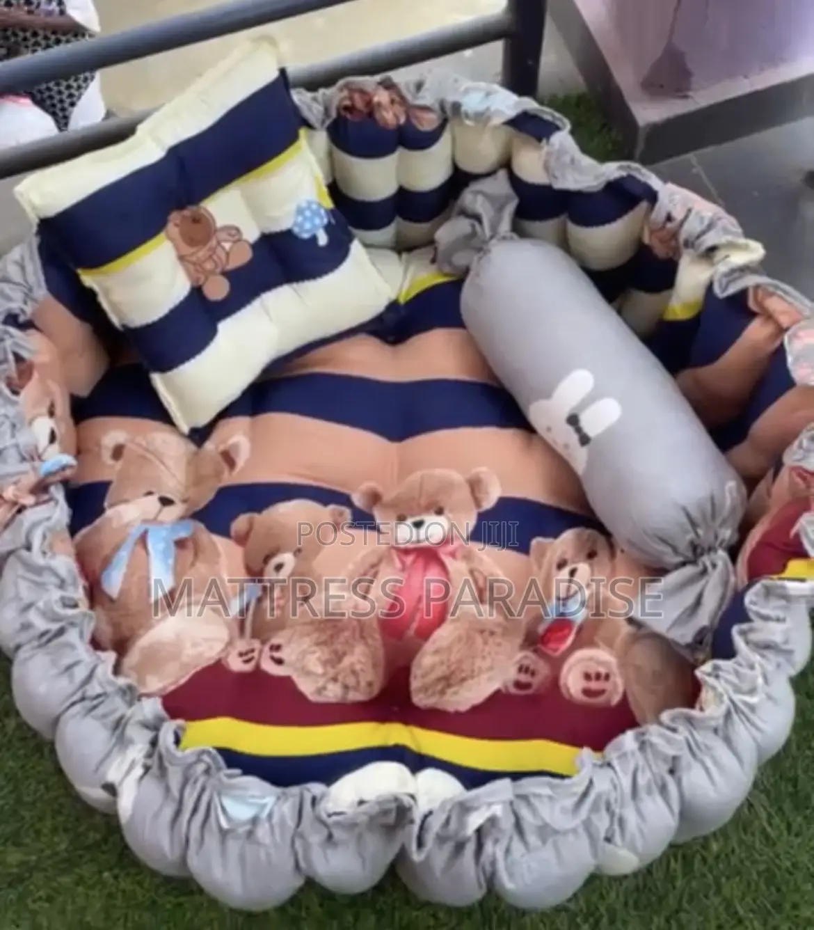 Circular Baby Nest