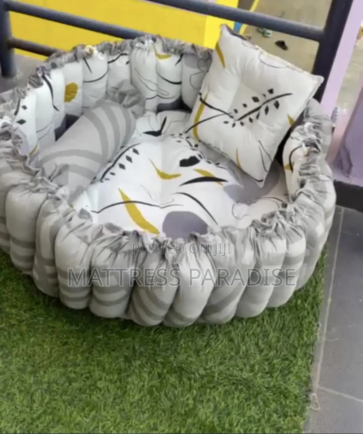 Circular Baby Nest